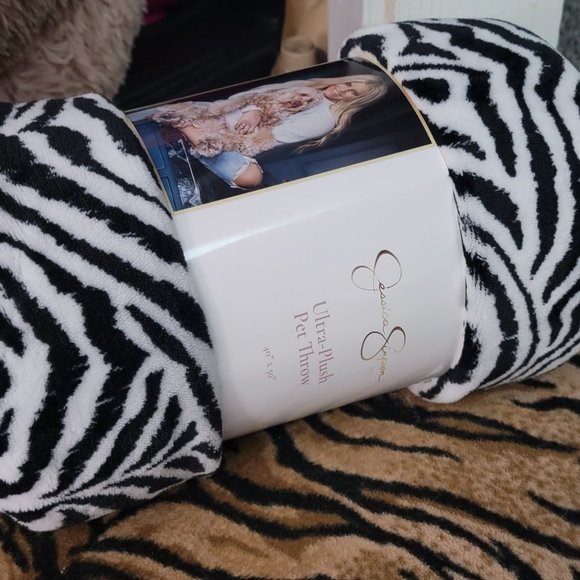 Pet Blanket Throw Dog or Cat Zebra Print Jessica Simpson... New! - Picture 2 of 3